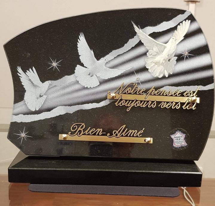 Vente d'articles funéraires Élancourt