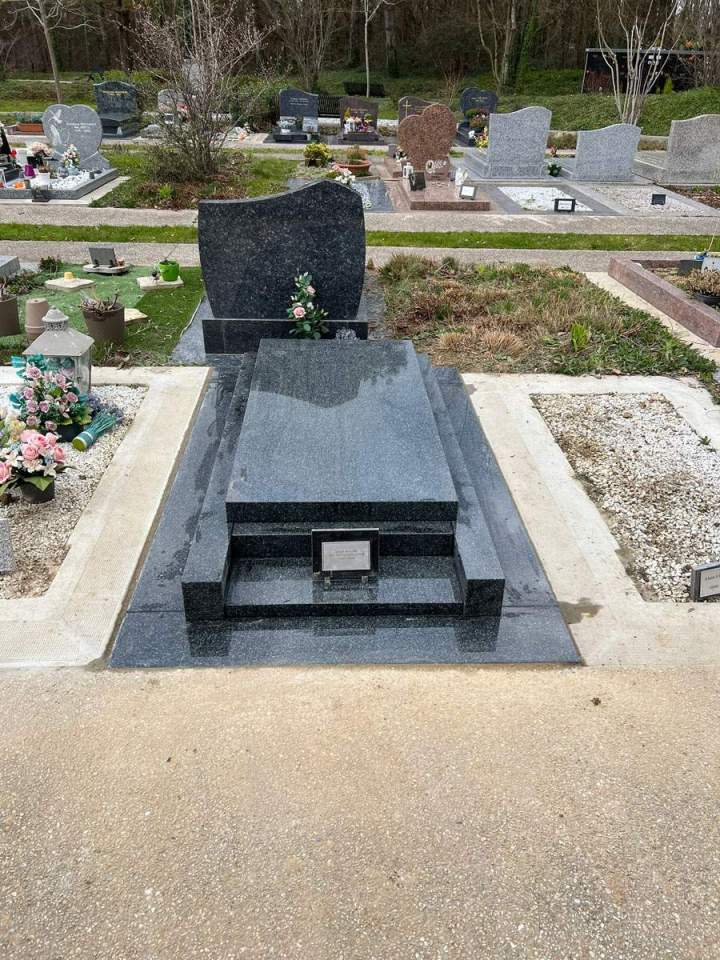 Monuments funéraires