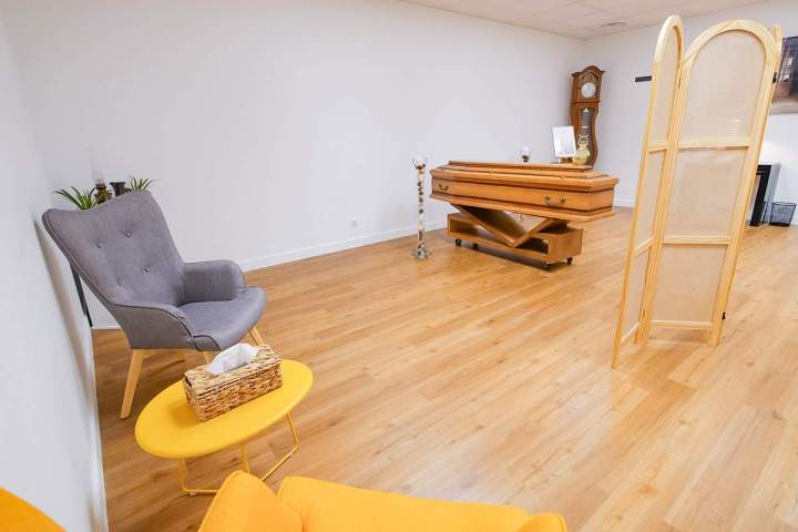 Pompes funèbres proposant un funérarium Élancourt