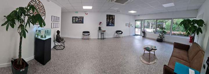 Maison funéraire - hall d'accueil